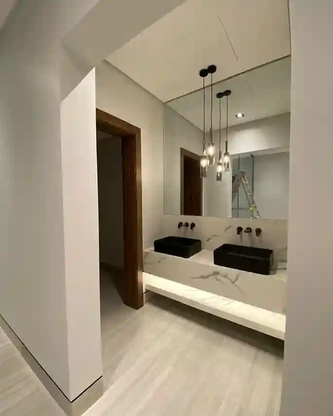 عرض أسعار دهانات داخلية تنافسية في الرياض