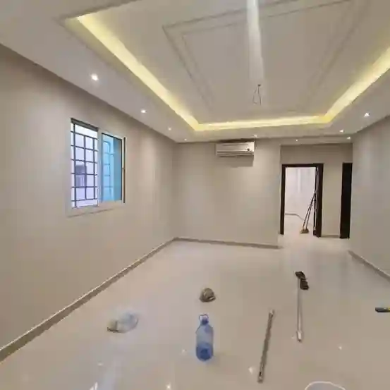 معلم دهان داخلي يعمل في منطقة شرق الرياض